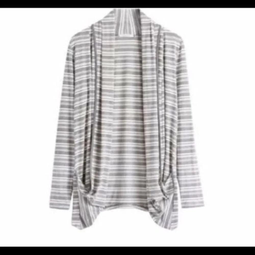 41Hawthorn Stitch Fix NWT Gray Concord Striped Open Cardigan Small